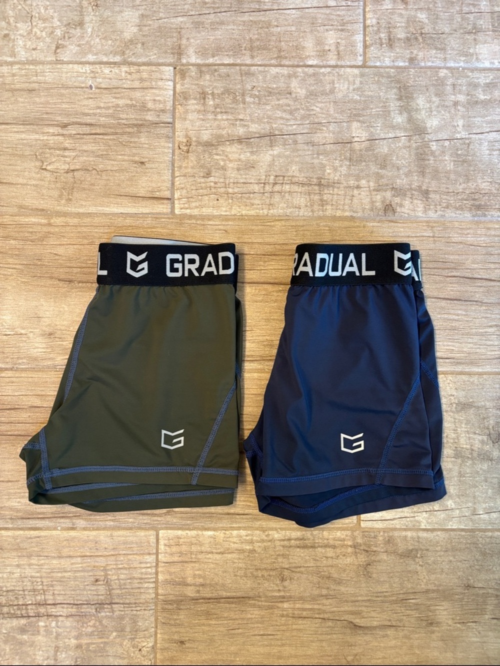 Gradual Performance Compression Shorts - Olive & Navy